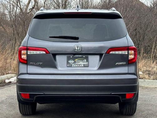 Crystal Black Pearl 2022 Honda Pilot AWD Special Edition