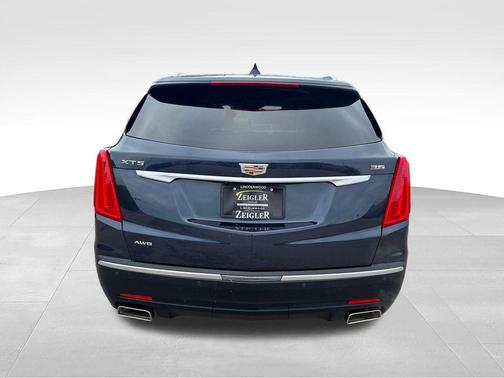 Harbor Blue Metallic 2018 Cadillac XT5 Luxury