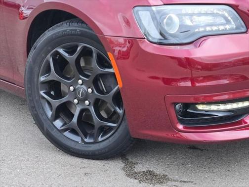 2020 Chrysler 300 Touring