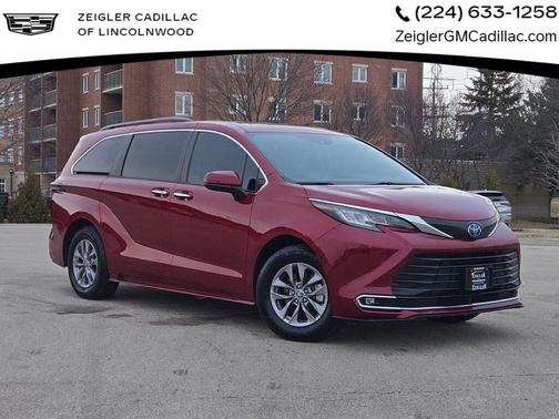 2023 Toyota Sienna XLE