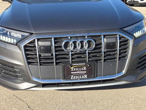2024 Audi Q7 45 Premium Plus