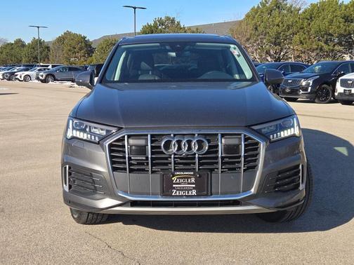 2024 Audi Q7 45 Premium Plus