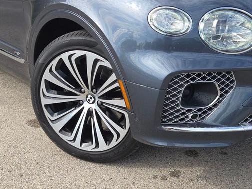 2022 Bentley Bentayga V8