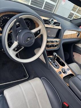 2022 Bentley Bentayga V8