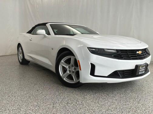 Summit White 2020 Chevrolet Camaro 1LT