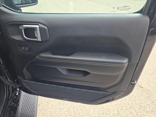 2024 Jeep Wrangler 4-Door Sahara 4x4