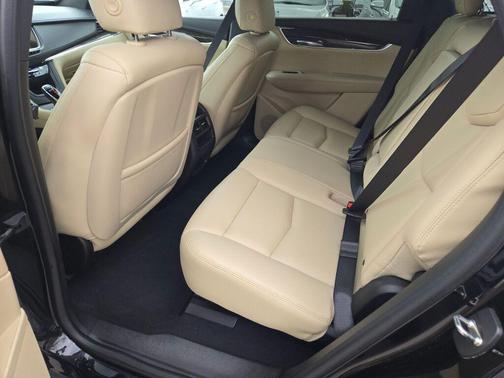 Stellar Black Metallic 2017 Cadillac XT5 Base