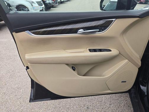 Stellar Black Metallic 2017 Cadillac XT5 Base