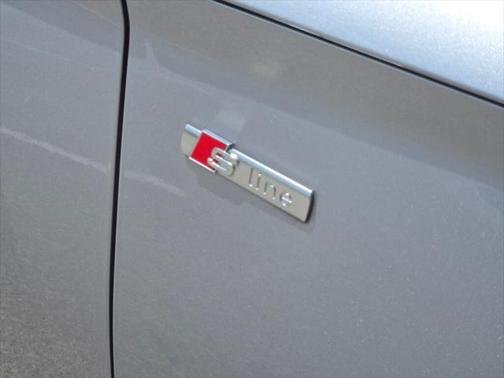 2022 Audi Q5 45 S line Premium Plus