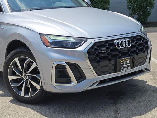 2022 Audi Q5 45 S line Premium Plus