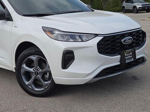 White Metallic 2023 Ford Escape ST-Line
