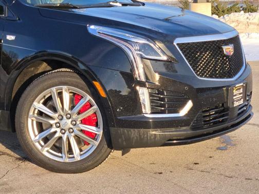 2023 Cadillac XT5 Sport