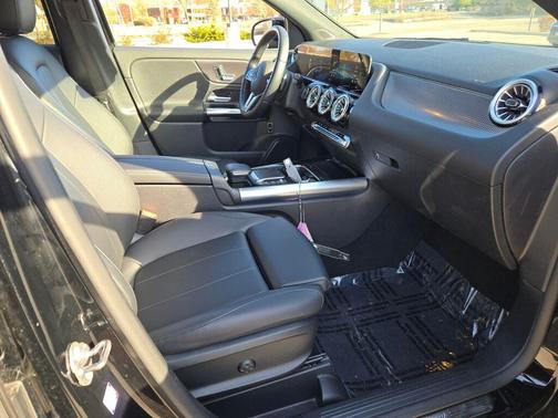 2022 Mercedes-Benz GLA 250 Base