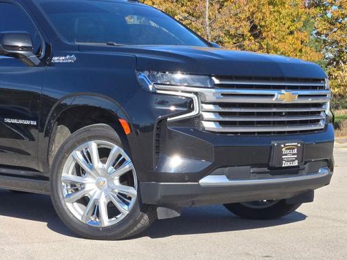2023 Chevrolet Suburban 4WD High Country