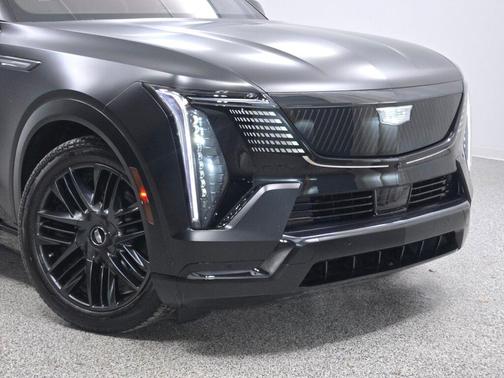 2025 Cadillac Escalade IQ Sport 2