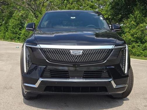 2025 Cadillac Escalade IQ Luxury 2