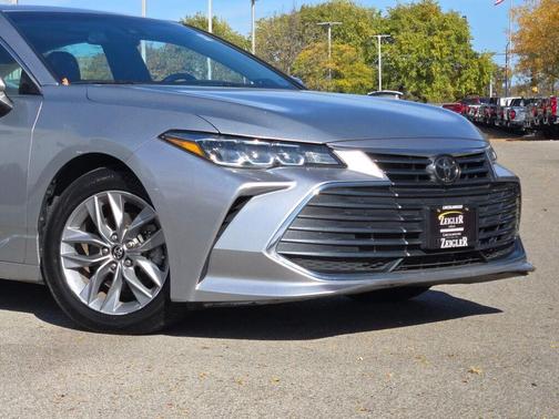 2019 Toyota Avalon XLE