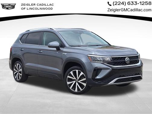 Platinum Gray Metallic 2024 Volkswagen Taos 1.5T SE