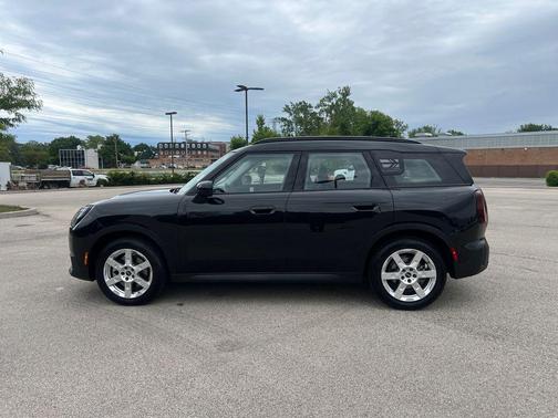 Midnight Black II Metallic 2025 MINI Countryman Cooper S ALL4
