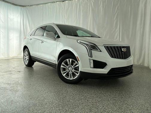 Crystal White Tricoat 2022 Cadillac XT5 Luxury