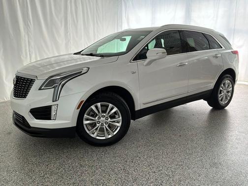 Crystal White Tricoat 2022 Cadillac XT5 Luxury