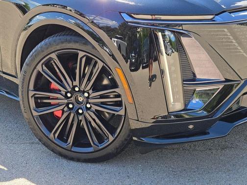 2026 Cadillac LYRIQ V Premium