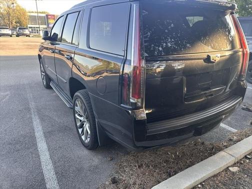 2020 Cadillac Escalade Luxury