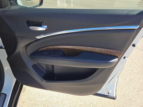 2017 Acura MDX 3.5L w/Advance Package