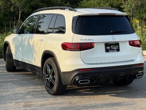 2023 Mercedes-Benz GLB 250 Base