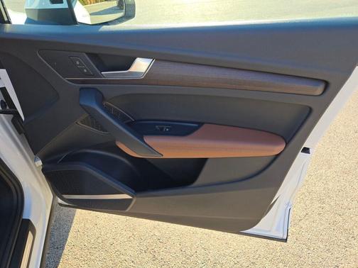 2024 Audi Q5 45 S line Premium Plus