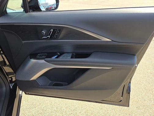 2026 Cadillac LYRIQ Signature Sport