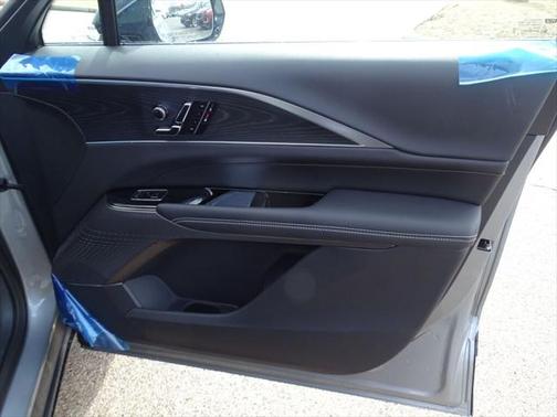 2025 Cadillac LYRIQ Luxury w/1SC
