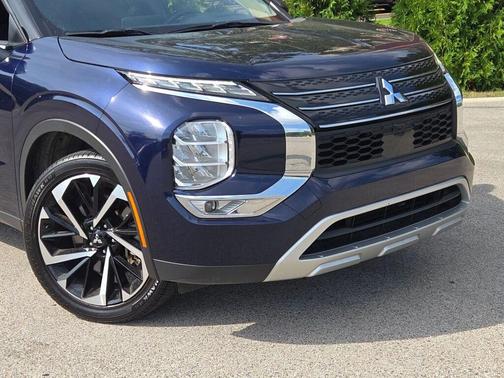 2023 Mitsubishi Outlander SE Special Edition 2WD