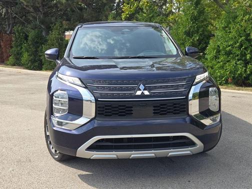 2023 Mitsubishi Outlander SE Special Edition 2WD