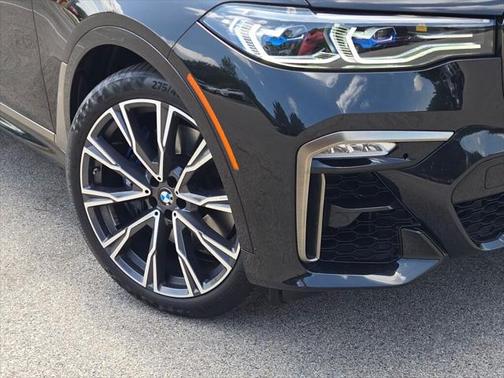 2021 BMW X7 M50i