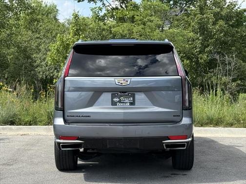 2022 Cadillac Escalade Premium Luxury