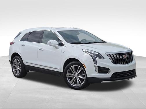 Crystal White Tricoat 2024 Cadillac XT5 Premium Luxury