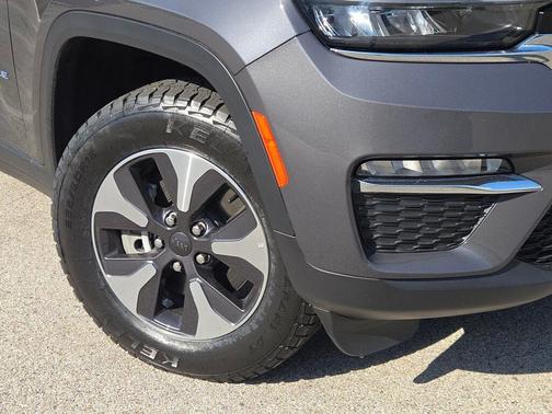 2024 Jeep Grand Cherokee 4xe Base