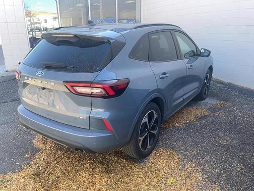2023 Ford Escape ST-LINE ELITE