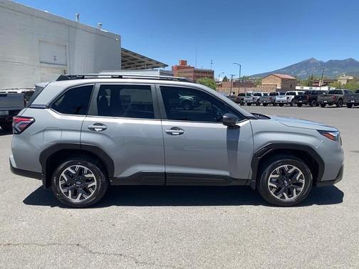 Riverrock Green 2025 Subaru Forester PREMIUM