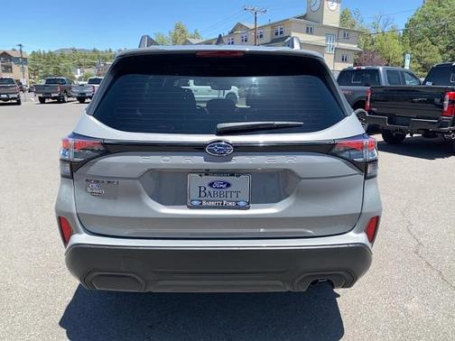 Riverrock Green 2025 Subaru Forester PREMIUM