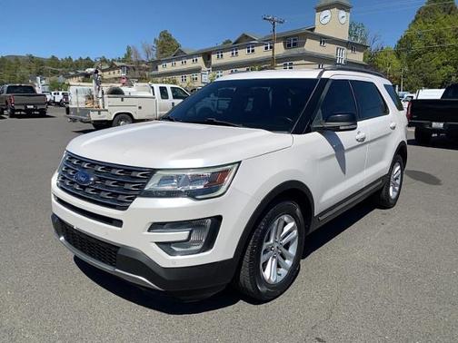 WHITE PLATINUM MET TRI-COAT 2017 Ford Explorer XLT