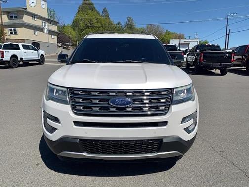 WHITE PLATINUM MET TRI-COAT 2017 Ford Explorer XLT