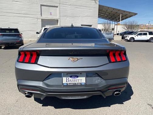 2024 Ford Mustang PREMIUM