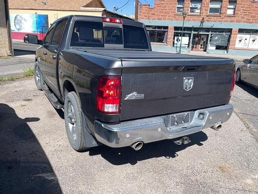 Granite Crystal Clearcoat Metallic 2017 RAM 1500 SLT