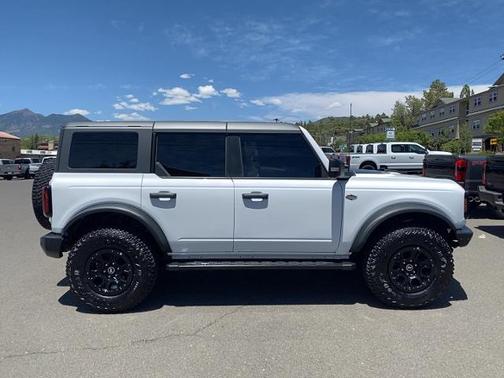 OXFORD WHITE 2023 Ford Bronco WILDTRAK