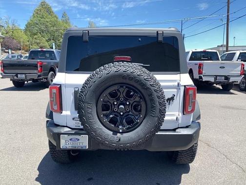 OXFORD WHITE 2023 Ford Bronco WILDTRAK