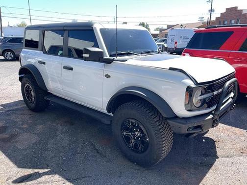 OXFORD WHITE 2023 Ford Bronco WILDTRAK