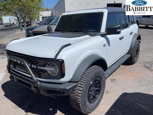 OXFORD WHITE 2023 Ford Bronco WILDTRAK