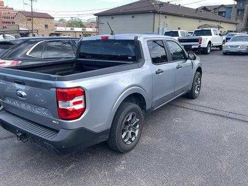 ICONIC SILVER METALLIC 2024 Ford Maverick XLT